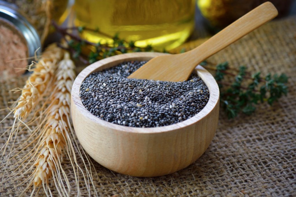 graines de chia dans un bol